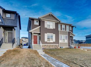 324 SW Dawson Dr, Chestermere, AB T1X2R3