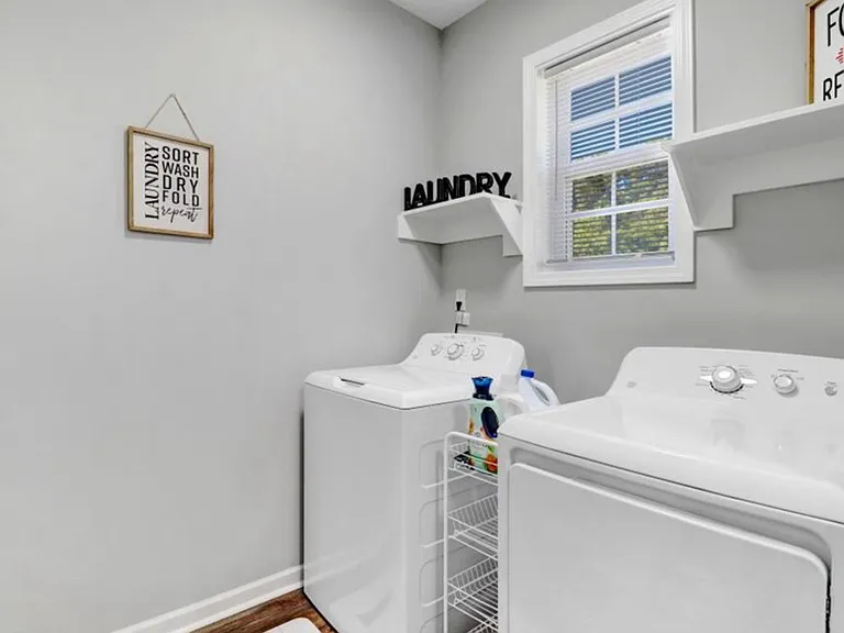 1206 Gooding Dr — Photo 7