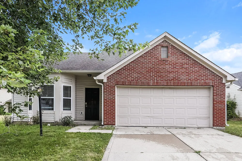 3 bed, 2.5 bath, 1602 sqft, $1,785 — Photo 1