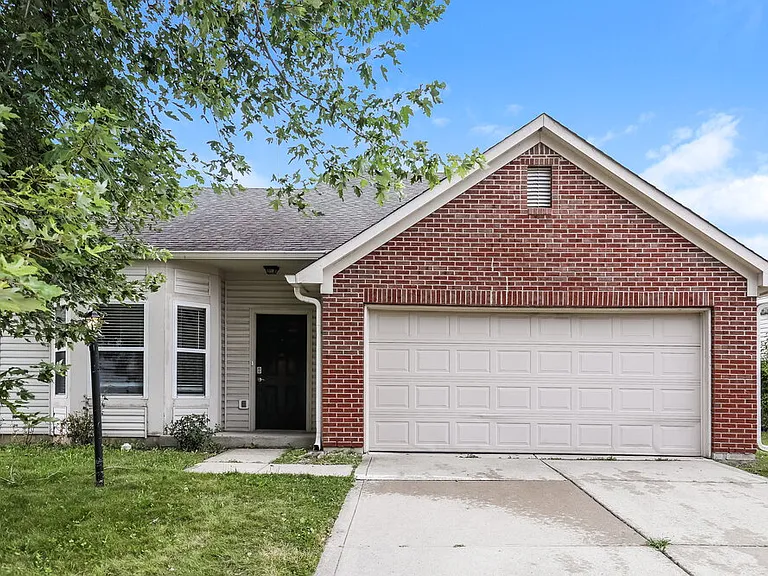 720 Treyburn Lakes Way — Photo 1
