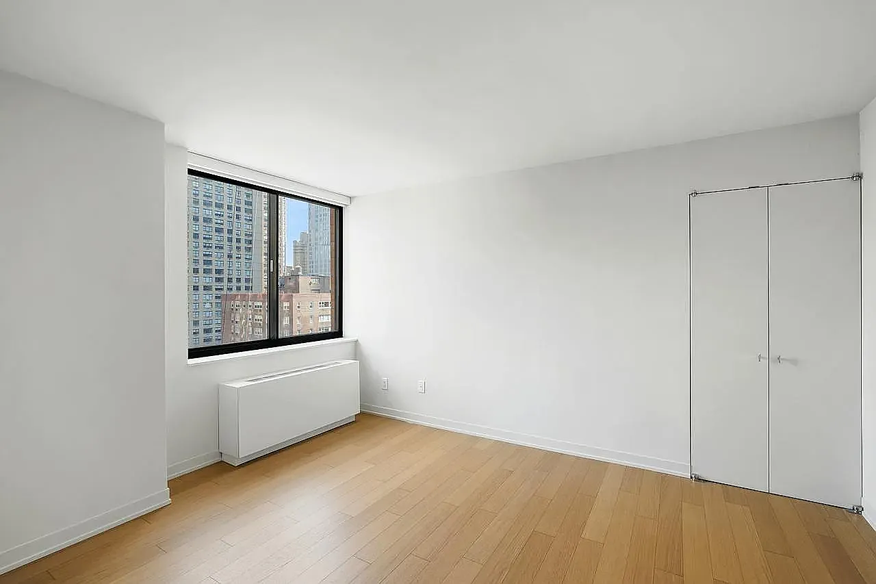One Columbus Place — Photo 3