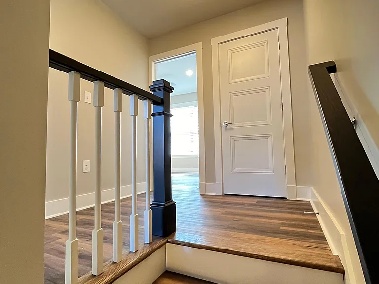 82 Saint James Ct — Photo 18