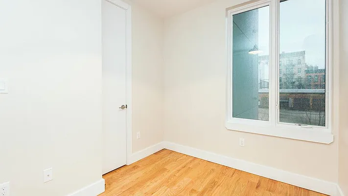 Rented by Nooklyn NYC LLC | media 12