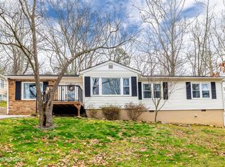 1204 Woodberry Dr, Knoxville, TN 37912