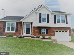 97 Lomond Rd, Williamstown, NJ 08094