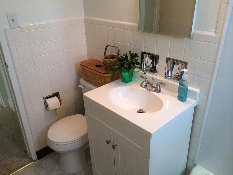 906 Walnut St — Photo 11