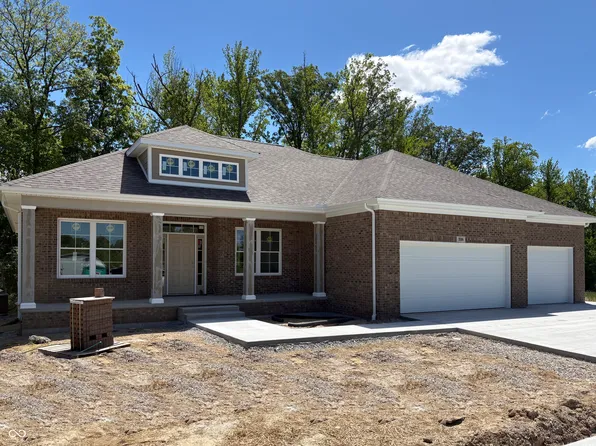 3584 Maple Ridge Dr, Columbus, IN 47201