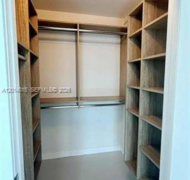 79 SW 12th St #4008S — Photo 8
