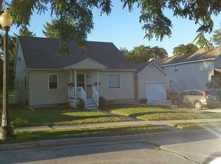 424 Jefferson St, Sheboygan Falls, WI 53085