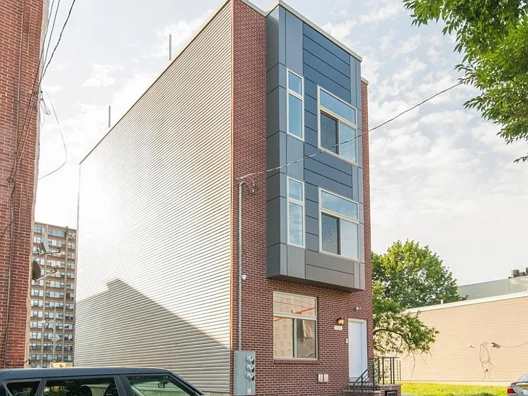 1251 N 15th St #A — Photo 2