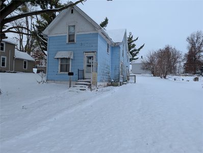 1612 9th Ave, Belle Plaine, IA, 52208