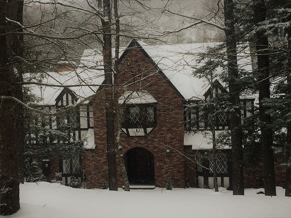 Spacious and remodeled Tudor