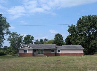 9057 N Vassar Rd, Mount Morris, MI 48458