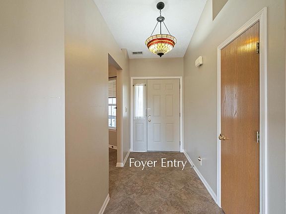 4th image of 2429 Depauw Dr