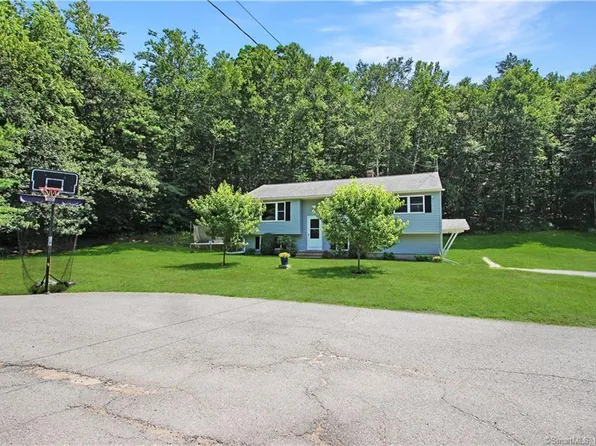 6 Strickland Road, Columbia, CT 06237