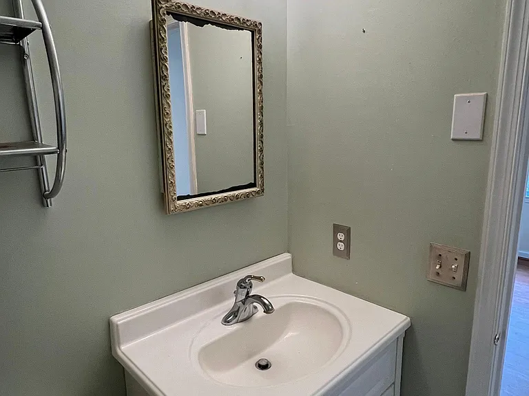 813 Plentywood Ct — Photo 23
