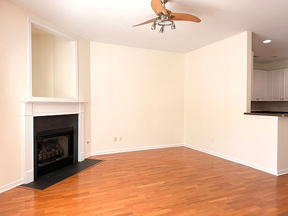 3rd image of 4105 Perrine St