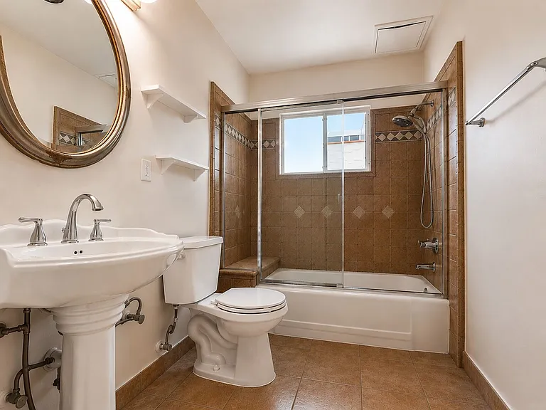 Spacious Beverly Hills 1 Bedroom with Covered Parking at 216 S. Gale Dr Beverly Hills, CA 90211 — Photo 6