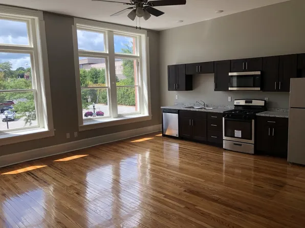 421 Brady St, Davenport, IA