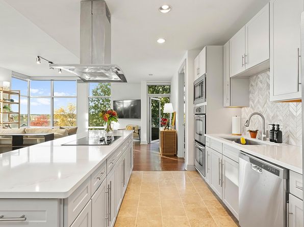125 W Tremont Ave UNIT 1023