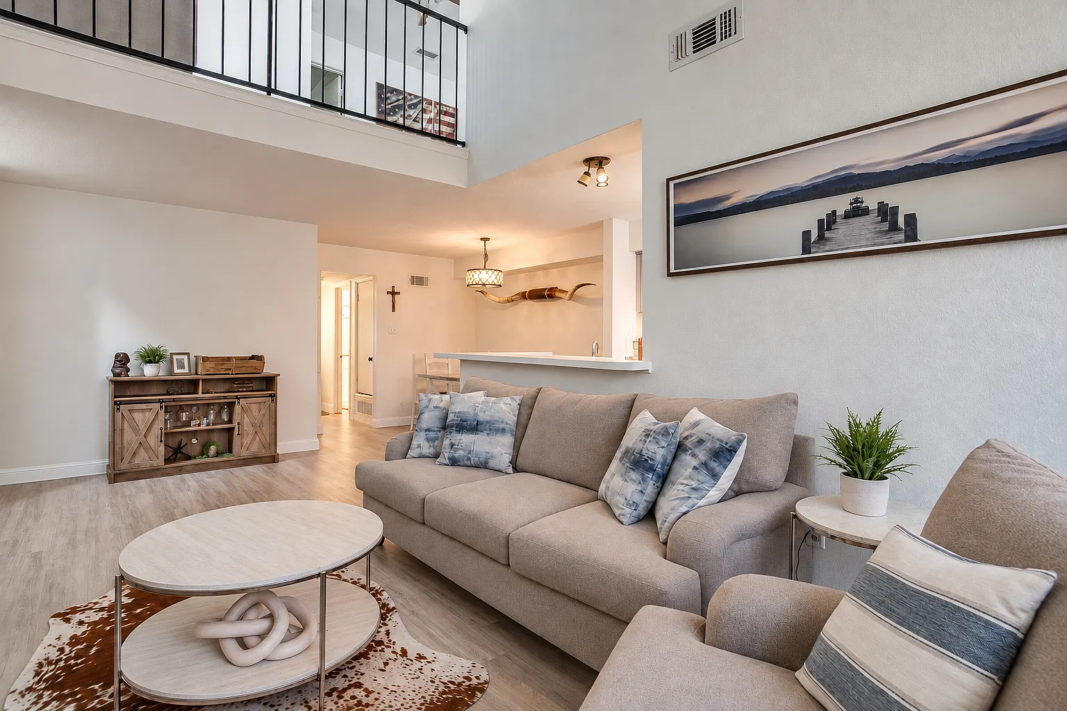 2 bed, 1607 sqft, $2,495 — Photo 4