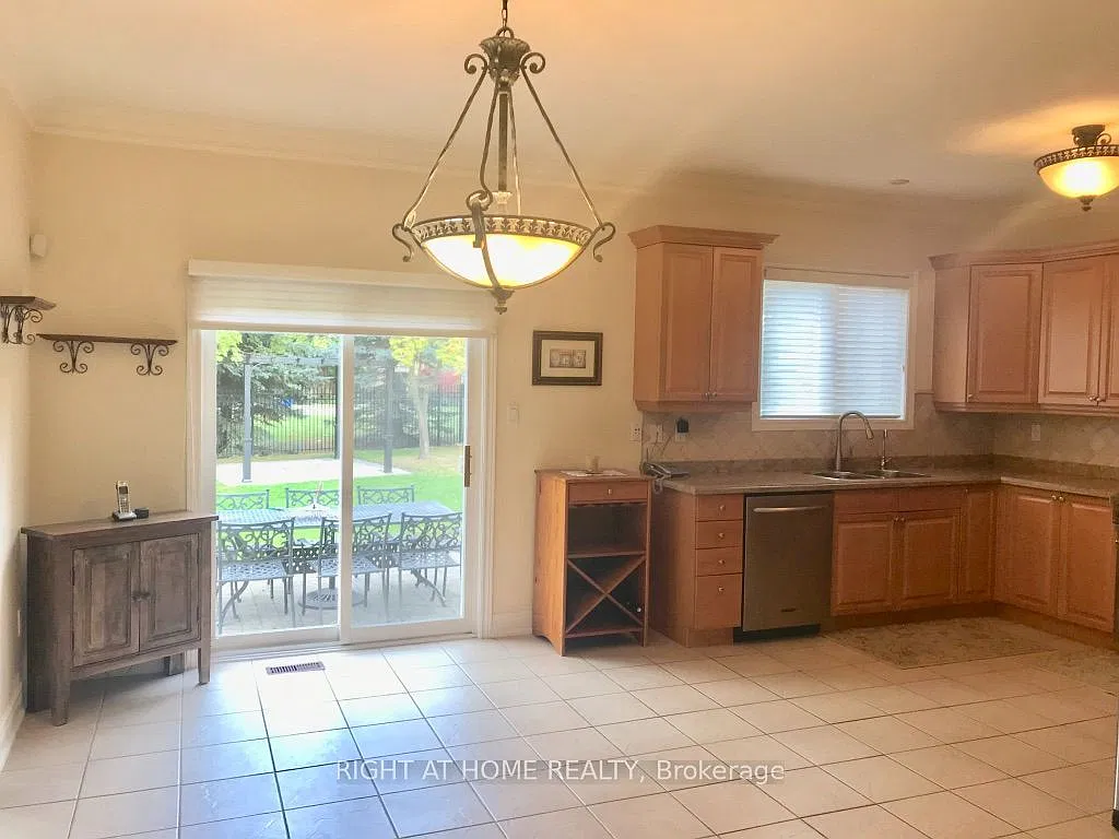 4 bed, $4,950 — Photo 4