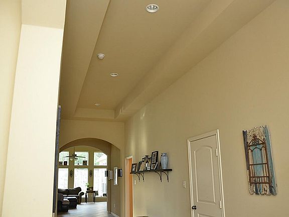 Rectangular tray ceiling