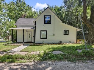 1413 E Vine St, Des Moines, IA 50316