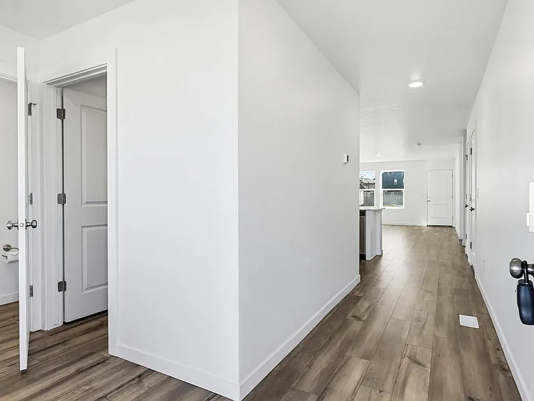 15290 Nimbus Way — Photo 4