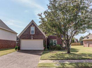 9351 Barrow Dr, Cordova, TN 38016