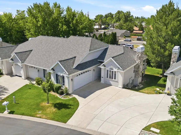 178 Country Springs Dr, Bountiful, UT 84010