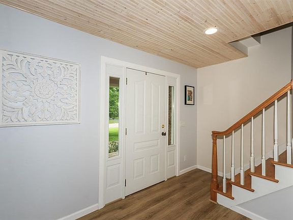 4th image of 8188 Capitol Dr
