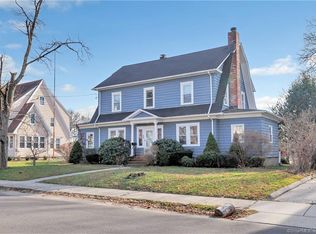 64 Hickory St, Bridgeport, CT 06610