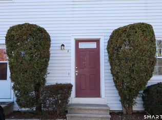 15 Boughton St APT 4, Danbury, CT 06810