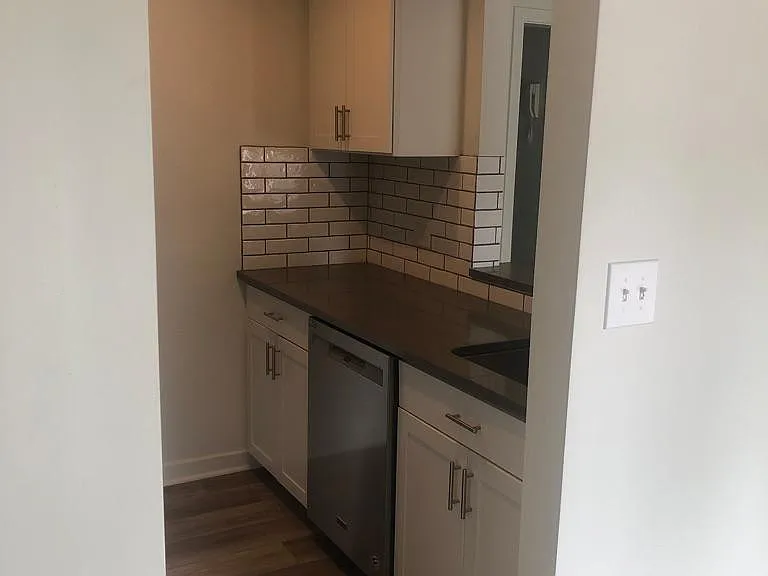 4515 Jefferson St #2 — Photo 7
