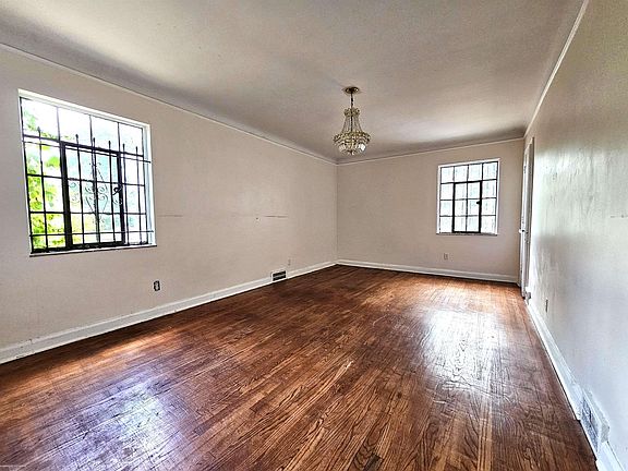 11th image of 18051 Santa Barbara Dr