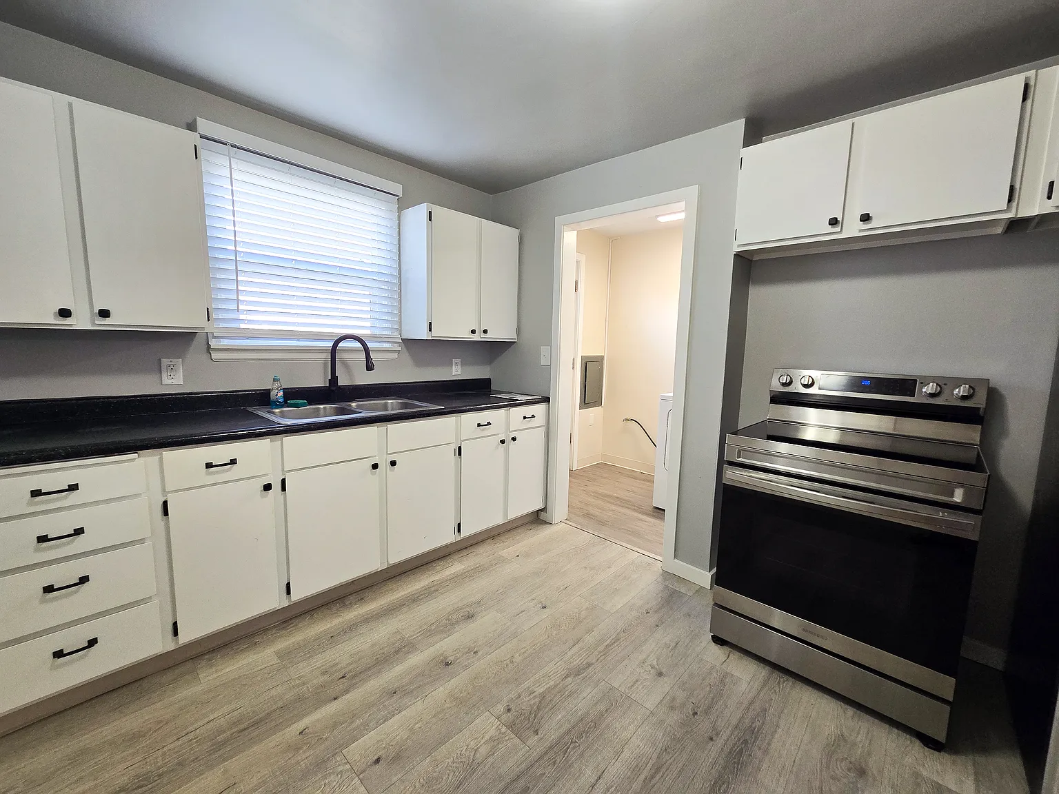 2 bed, 780 sqft, $1,850 — Photo 3