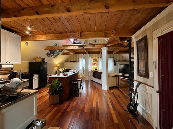 (undisclosed Address), York, ME 03909