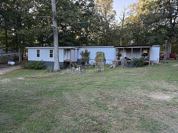 2nd image of 195 Laurel Ln