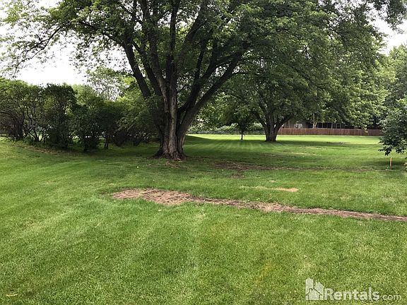 4th image of 8757 Ironwood Ave S