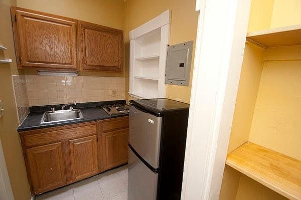 2nd image of 397 Marlborough St #12