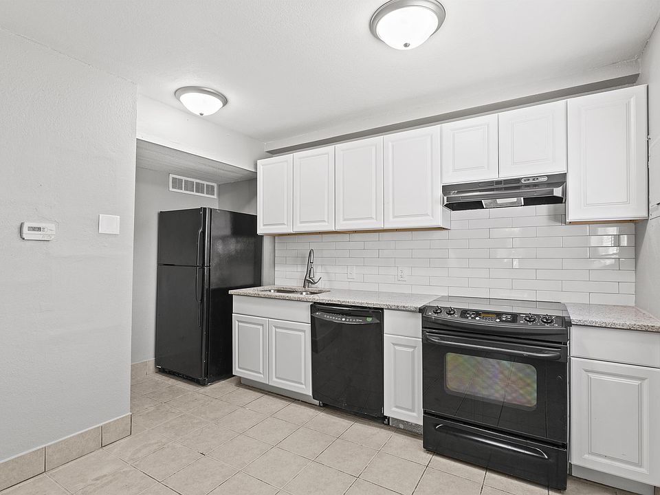 1st image of 3733 Brush Creek Dr #1
