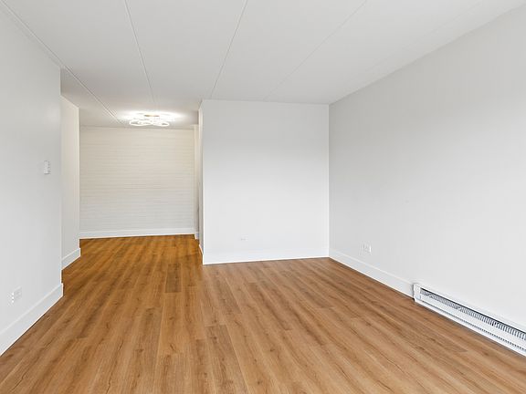 4th image of 300 Circle Ave APT 4K