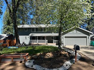 6883 Ridgeway Dr, Pollock Pines, CA 95726