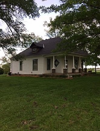 3rd image of 23390 175th St
