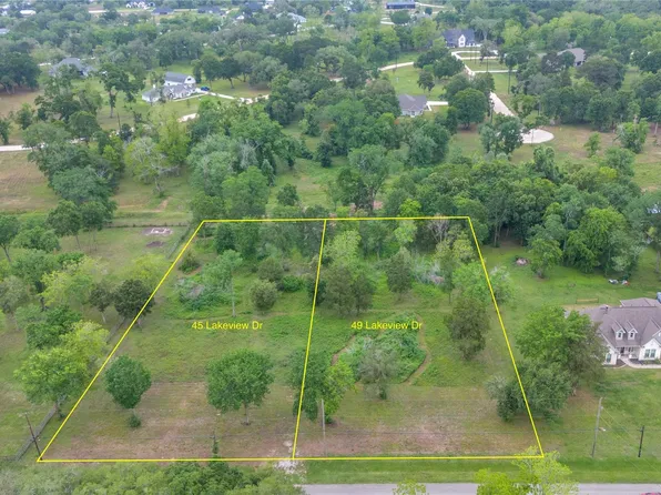 49 Lakeview Dr, Alvin, TX 77511