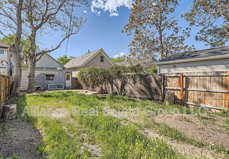 2827 California St — Photo 11