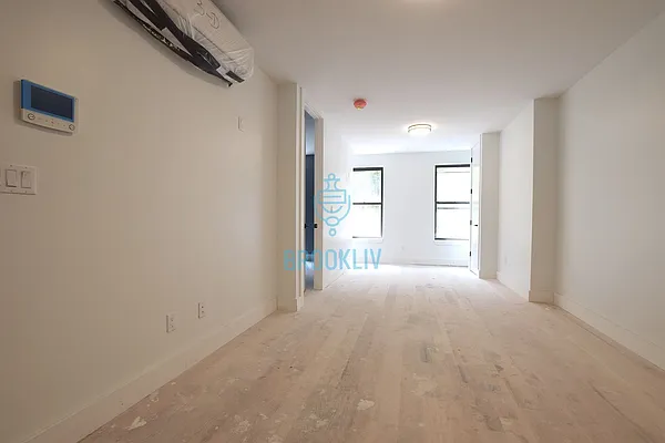 Rented by null | media 40