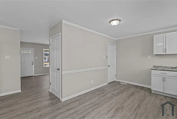 10432 Royal Dr — Photo 11