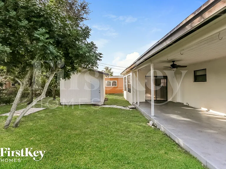 7720 Juniper St — Photo 15